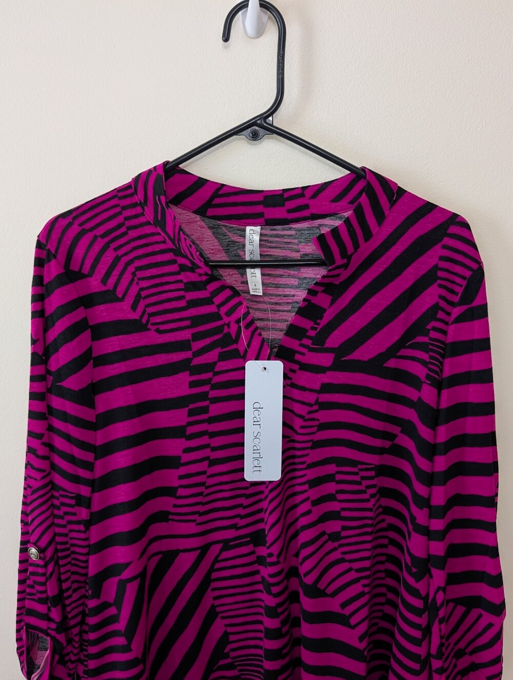 Dear Scarlett Women's Black & Magenta 3/4 Sleeve Lizzy Blouse Sz S,M,L New - Picture 3 of 14